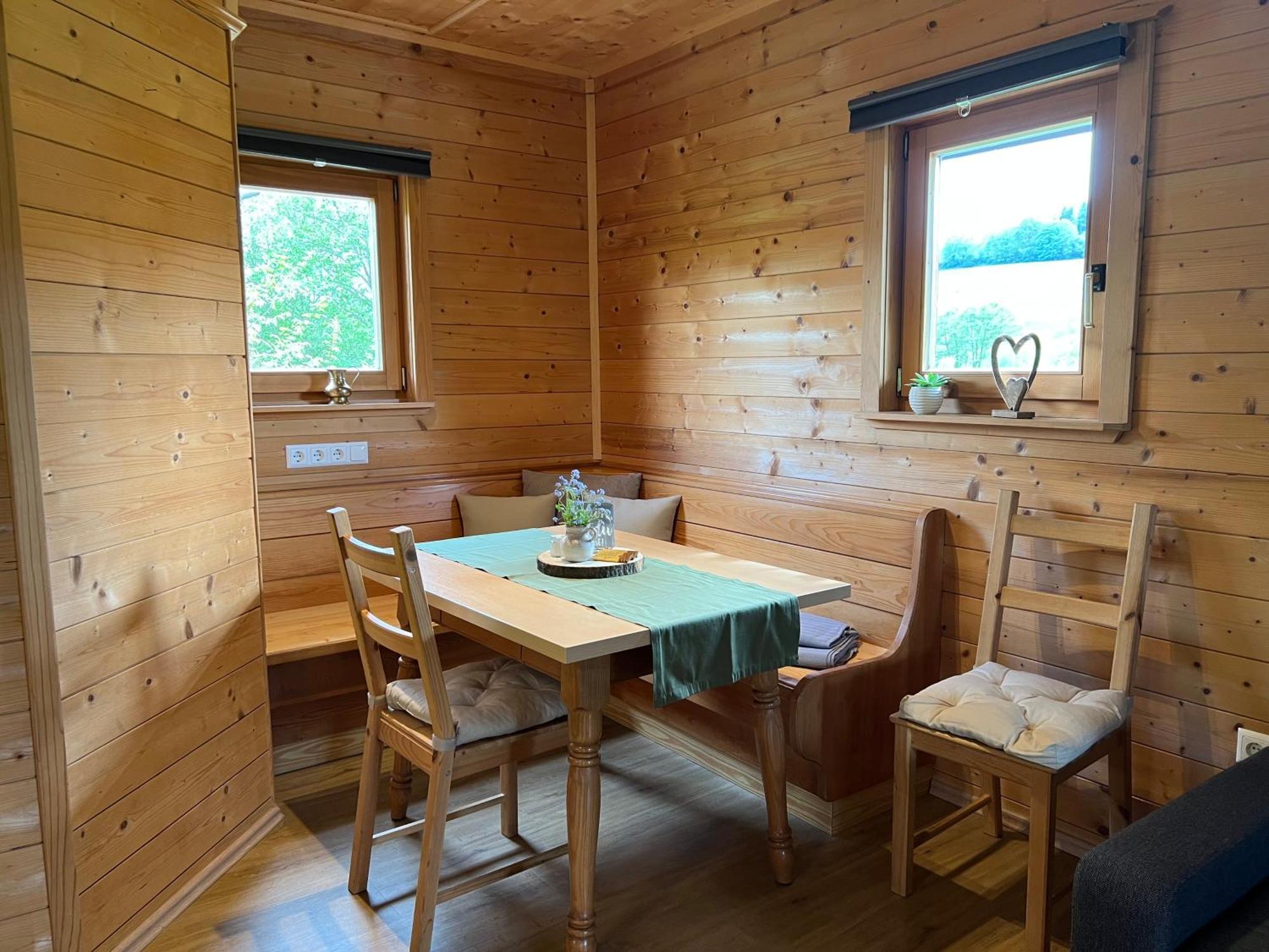 Ferienhaeuschen In Mariahof Apartment Exterior photo